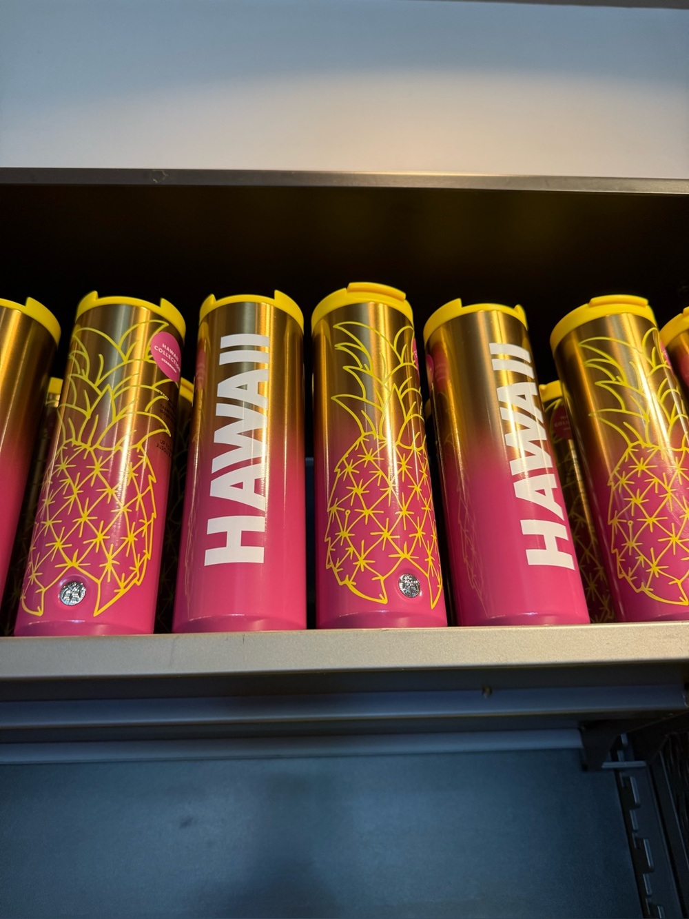 NEW Starbucks Hawaiian Collection 16oz Stainless Steel Pineapple Ombré Tumbler